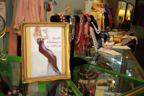 34 Tips to Thrift Store Shop Like a Pro! (Pass On to Newbies!) 34 Tips to Thrift Store Shop Like a Pro! (Pass On to Newbies!)