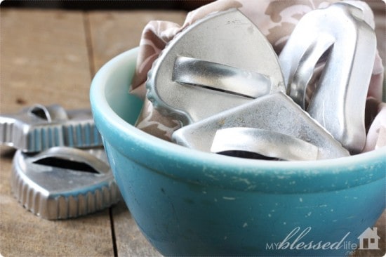 25 Gorgeous Gift Ideas Made With Thrift Shop Items 25 Gorgeous Gift Ideas Made With Thrift Shop Items