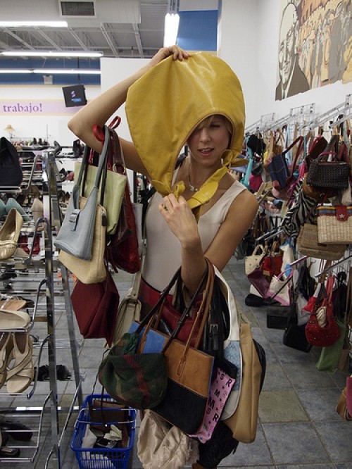 34 Tips to Thrift Store Shop Like a Pro! (Pass On to Newbies!) 34 Tips to Thrift Store Shop Like a Pro! (Pass On to Newbies!)