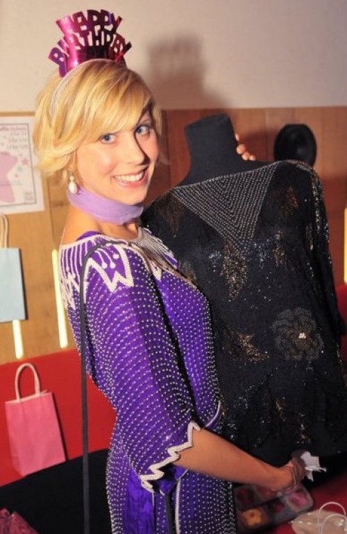 34 Tips to Thrift Store Shop Like a Pro! (Pass On to Newbies!) 34 Tips to Thrift Store Shop Like a Pro! (Pass On to Newbies!)