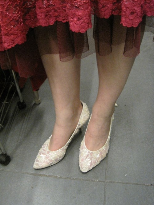 anna_bassham_vintage_sequin_shoes anna bassham of shoe hunting wearing sammy davis vintage