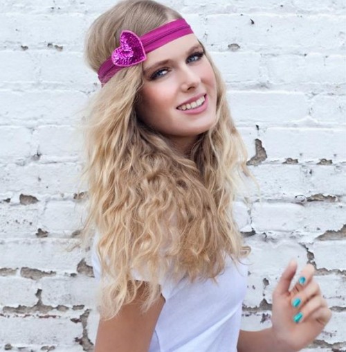 Christina-glamarous-hairbow