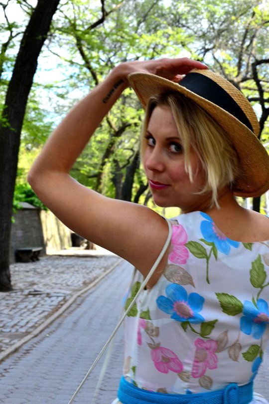 vintage fashion outfit sammy davis wearing a vintage fashion outfit