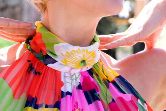 1970s-Floral-Pleated-Maxi-Dress-CU 1970s-Floral-Pleated-Maxi-Dress-Neck