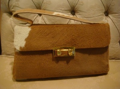 The Fur Debate: How to be Sustainable & Recycle Vintage Fur for Good Causes The Fur Debate: How to be Sustainable & Recycle Vintage Fur for Good Causes