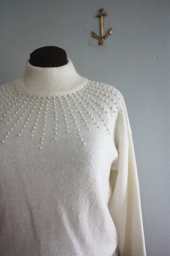 The Fur Debate: How to be Sustainable & Recycle Vintage Fur for Good Causes The Fur Debate: How to be Sustainable & Recycle Vintage Fur for Good Causes