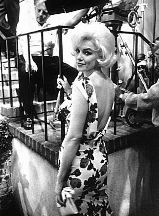 The Fur Debate: How to be Sustainable & Recycle Vintage Fur for Good Causes The Fur Debate: How to be Sustainable & Recycle Vintage Fur for Good Causes