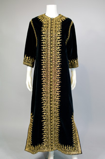 The Fur Debate: How to be Sustainable & Recycle Vintage Fur for Good Causes The Fur Debate: How to be Sustainable & Recycle Vintage Fur for Good Causes