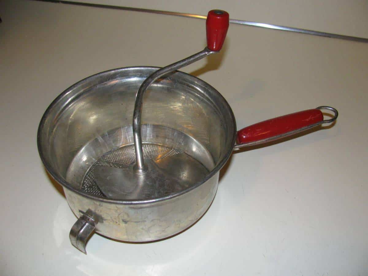 Vintage Kitchenware That Is Fun To Have Vintage Kitchenware That Is Fun To Have